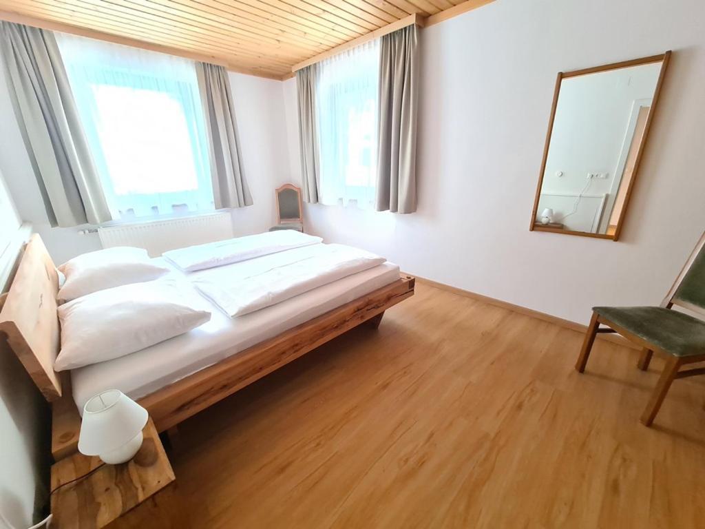 Apartments Juri & Hermann 1 バド クラインキルヒハイム エクステリア 写真