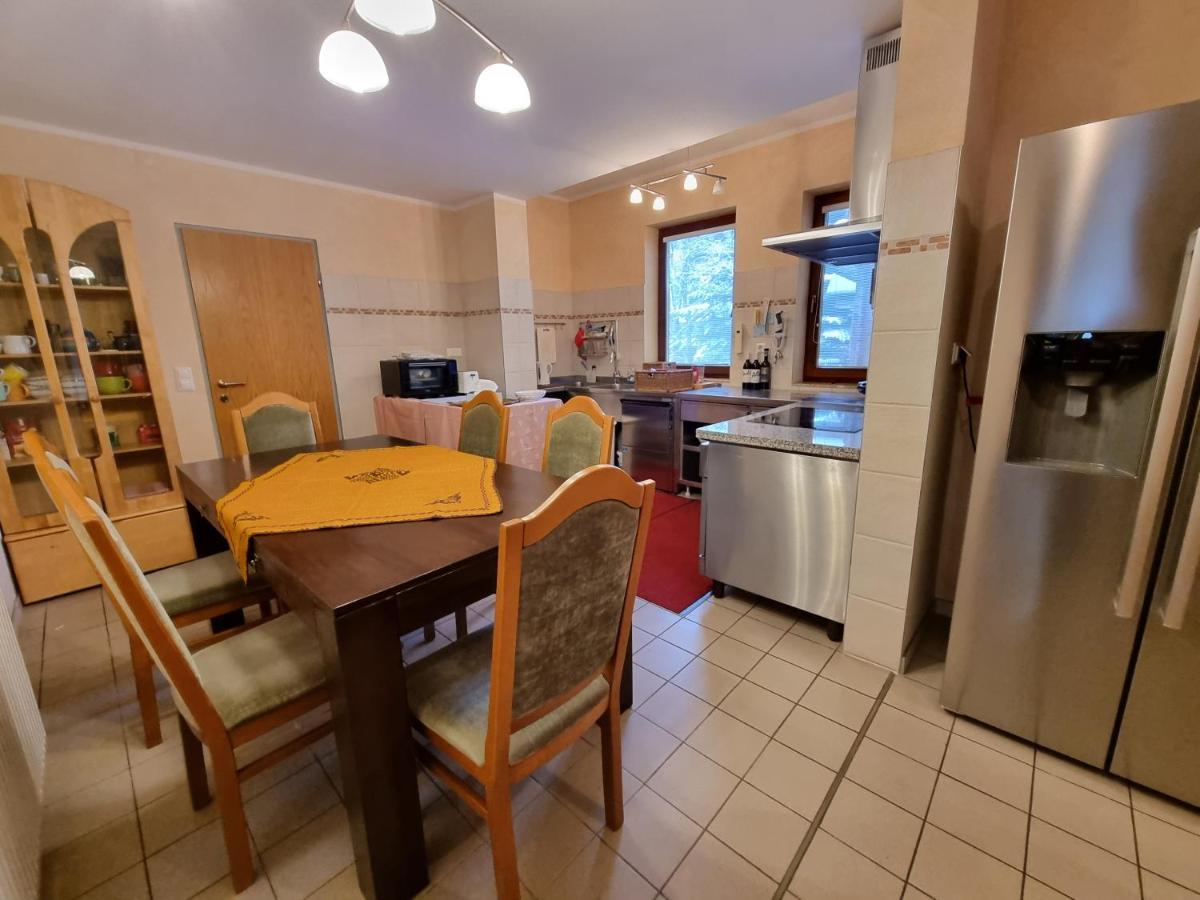 Apartments Juri & Hermann 1 バド クラインキルヒハイム エクステリア 写真
